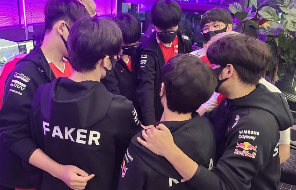 的表现十分 的表现十分