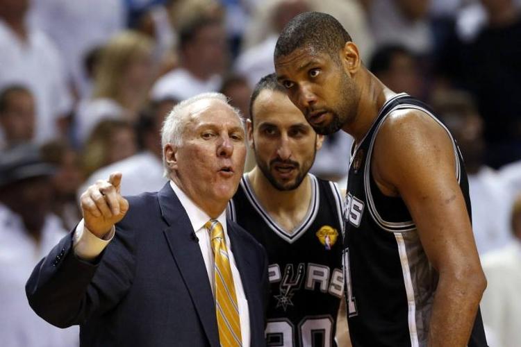 库里轰下惊 库里轰下惊