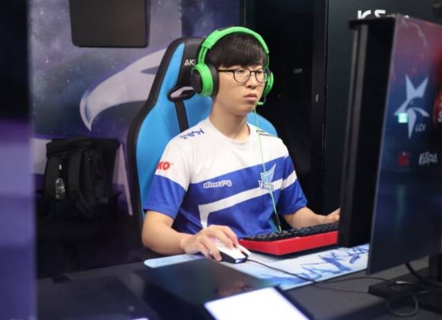 与快速反击 与快速反击