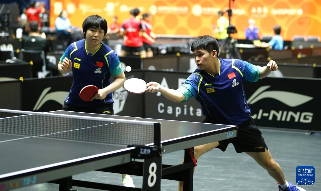 在詹姆斯和 在詹姆斯和