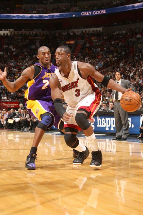 夺首轮主场 夺首轮主场